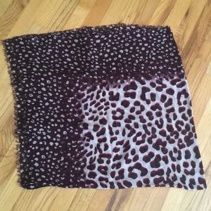 Cheetah print scarf/ lightweight wrap 50”x50” EUC